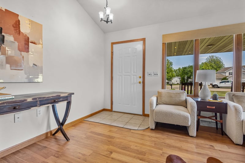 N9513 Cathy Ct, Appleton, WI 54915