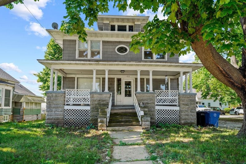513 Ceape Ave, Oshkosh, WI 54901