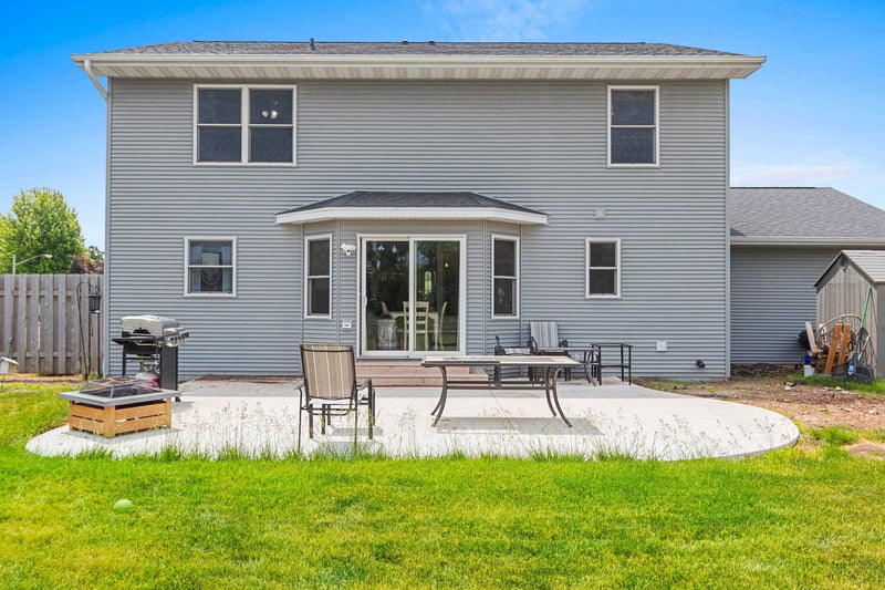 1204 Fairfax St, Oshkosh, WI 54904