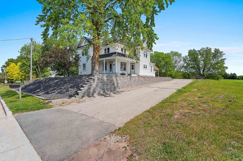418 Cecil St, Bonduel, WI 54107