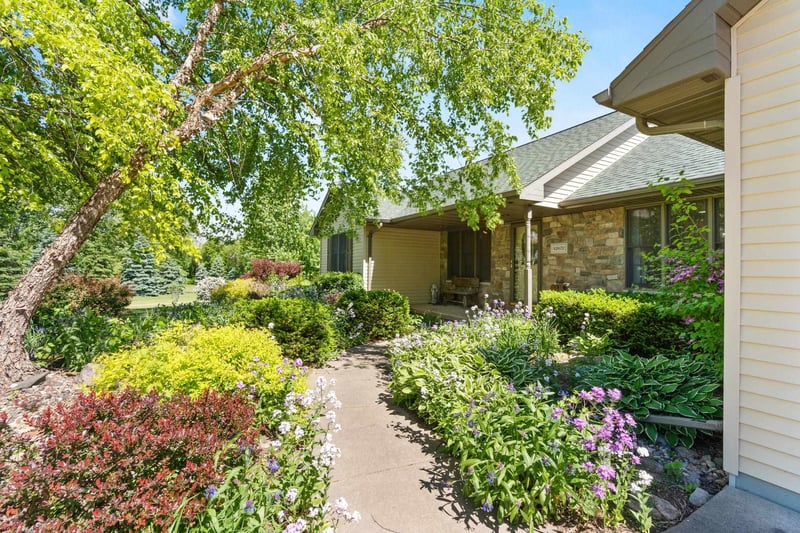 N2672 Butternut Rd, Hortonville, WI 54944