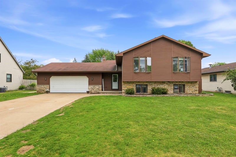 3236 Whip Poor Will Ln, Appleton, WI 54915-4524