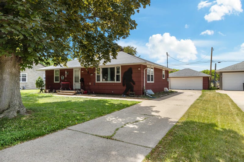 1509 Doemel St, Oshkosh, WI 54901