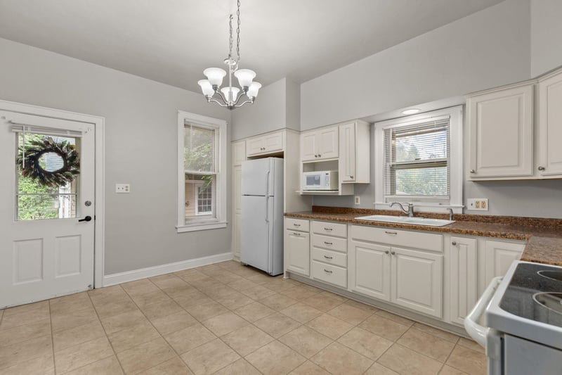 719 State St, Appleton, WI 54911