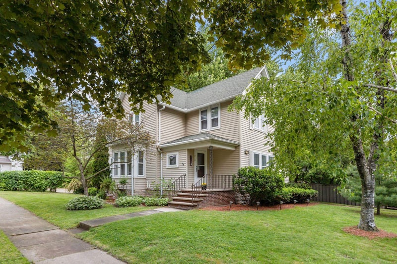 719 State St, Appleton, WI 54911