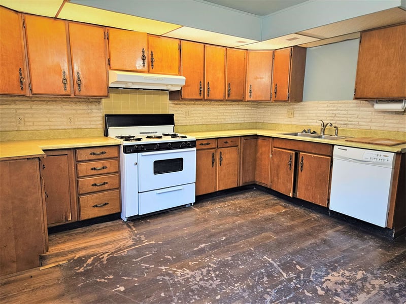 802 Ceape Ave, Oshkosh, WI 54901