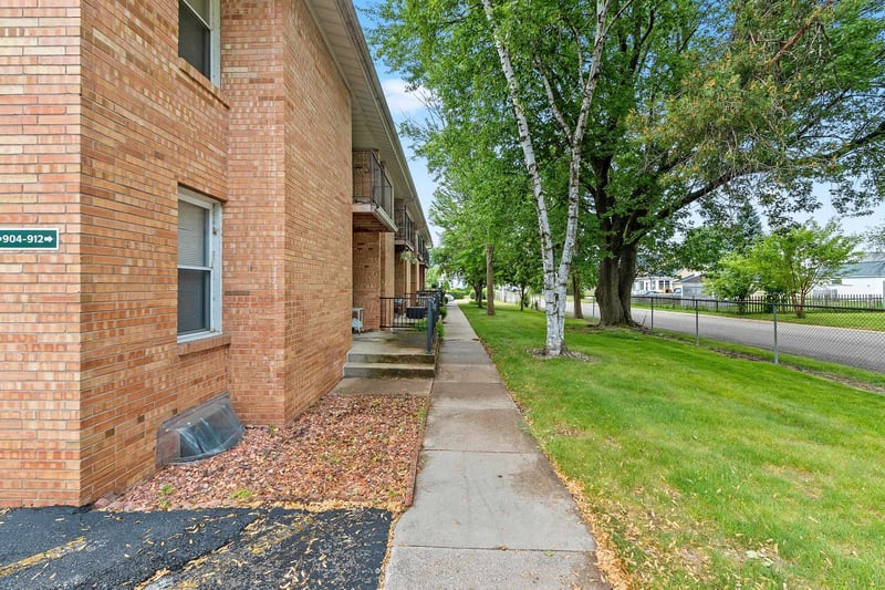 908 Georgia St, Oshkosh, WI 54902