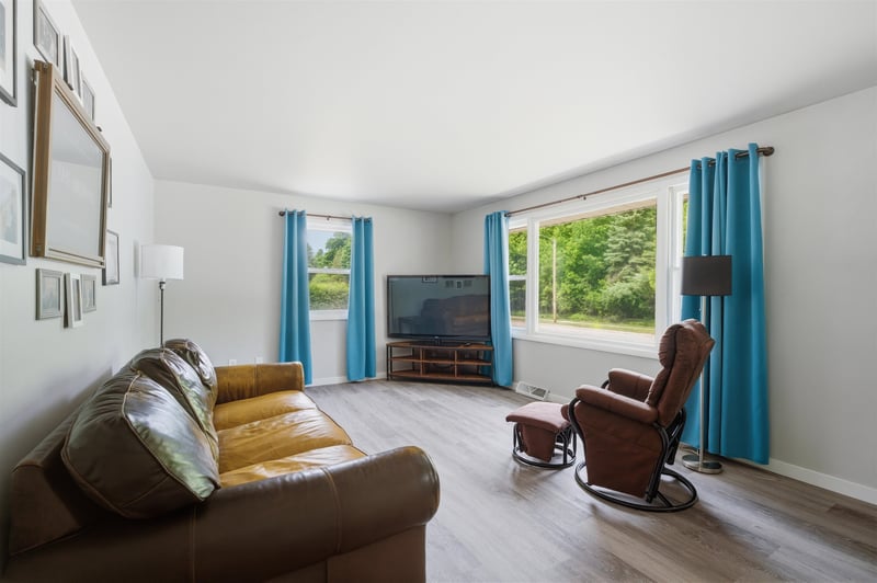 117 Hawthorne Ct, Chilton, WI 53014