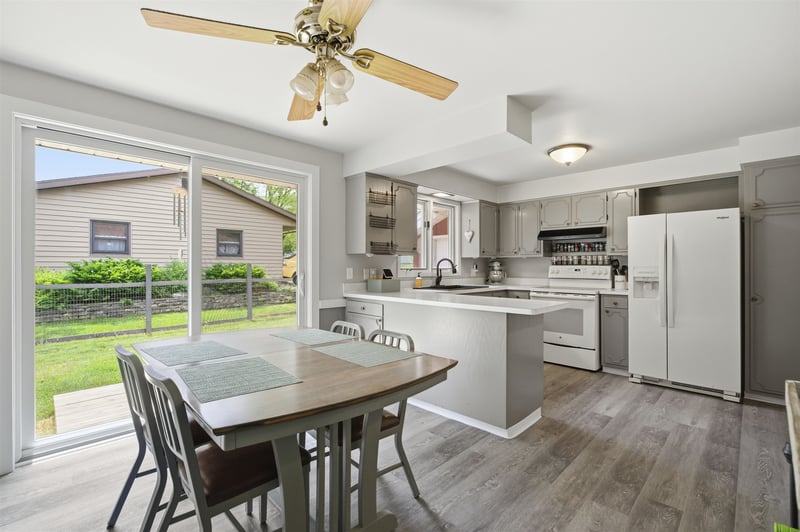 117 Hawthorne Ct, Chilton, WI 53014