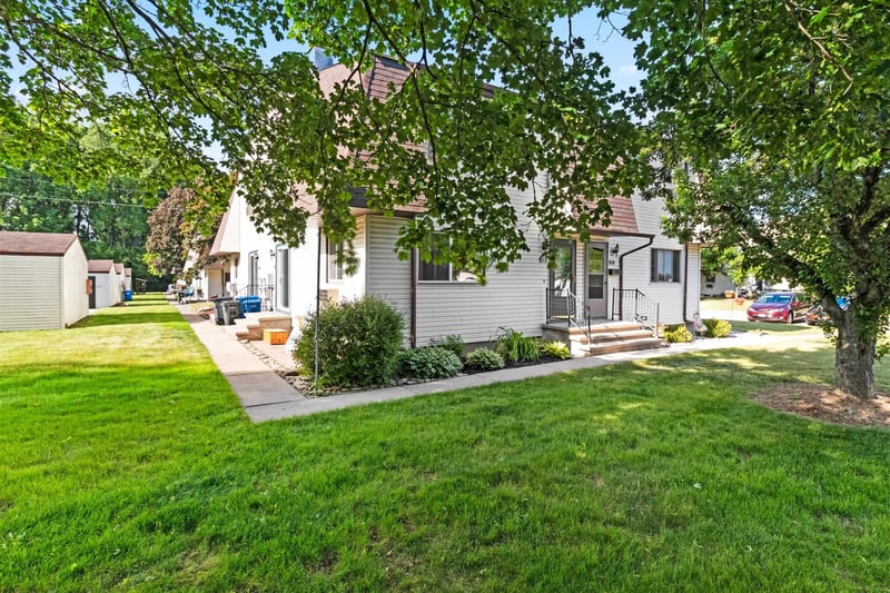 812 Kay Kourt, Neenah, WI 54952