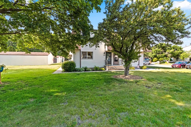 812 Kay Kourt, Neenah, WI 54952