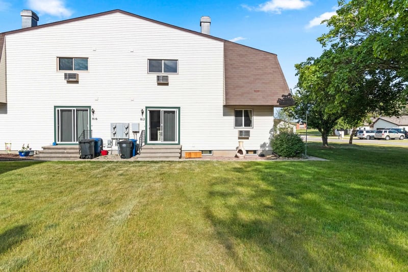 812 Kay Kourt, Neenah, WI 54952