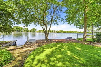 2146 Point Comfort Rd, Oshkosh, WI 54902