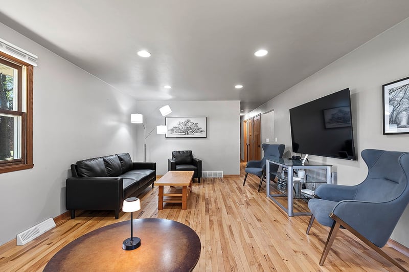 1545 Blossom Dr, Appleton, WI 54914