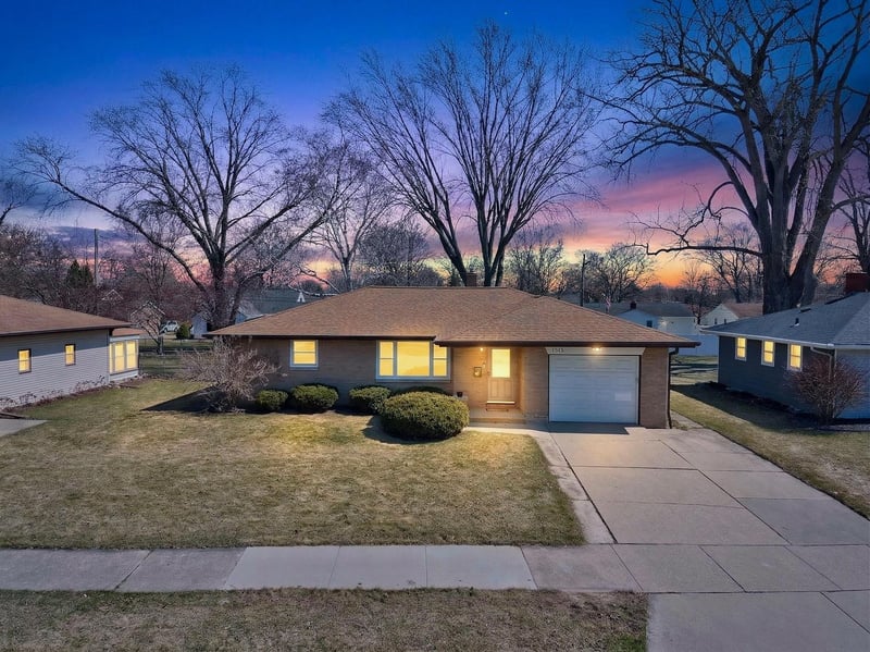 1513 Beauchamp St, Green Bay, WI 54304
