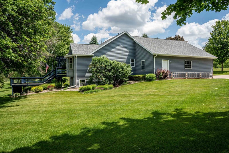 W9010 School Rd, Dale, WI 54944