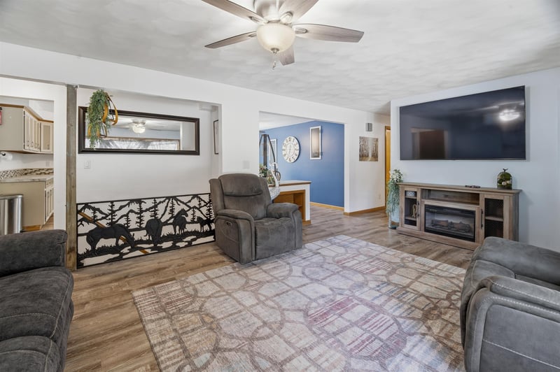824 Cecil St, Neenah, WI 54956