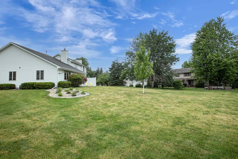 2420 Noel Ct, Oshkosh, WI 54904
