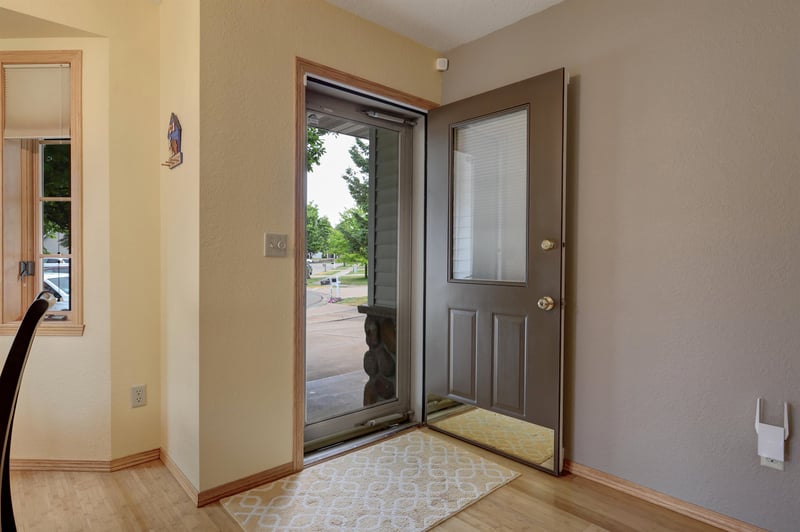 2420 Noel Ct, Oshkosh, WI 54904