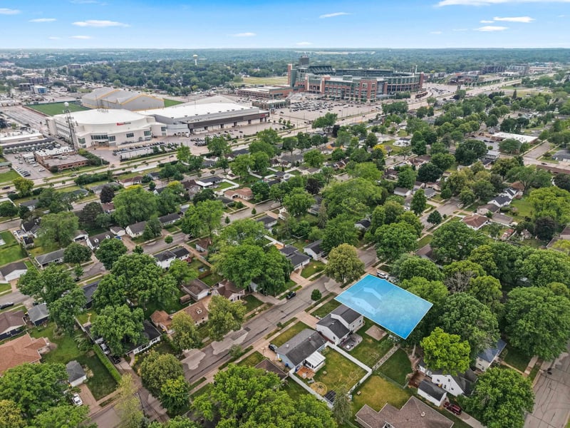 1082 Kenwood St, Green Bay, WI 54304-3805