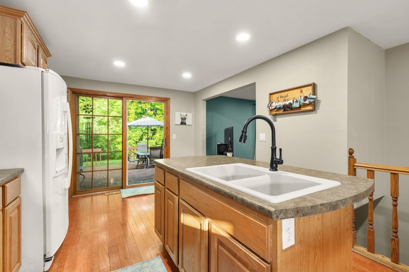 1708 Thelen Ave, Kaukauna, WI 54130