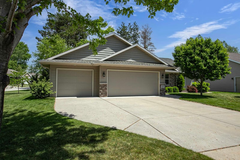 4800 Indigo Ln, Appleton, WI 54913