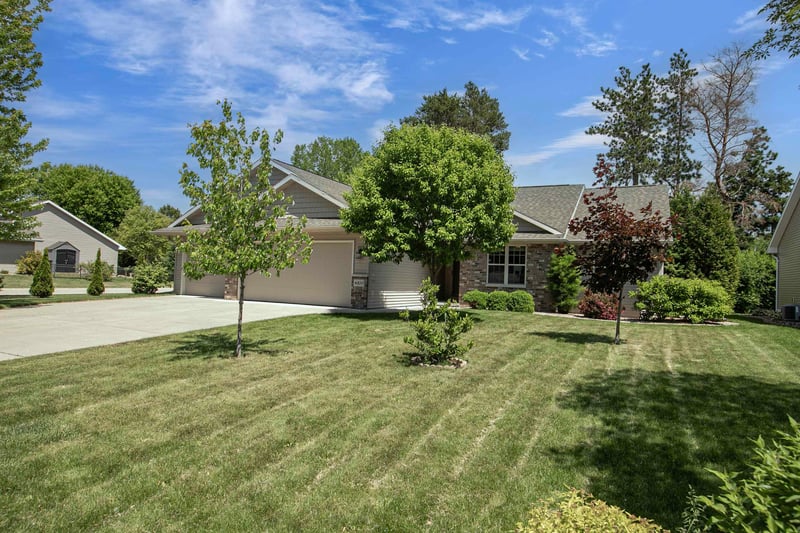 4800 Indigo Ln, Appleton, WI 54913
