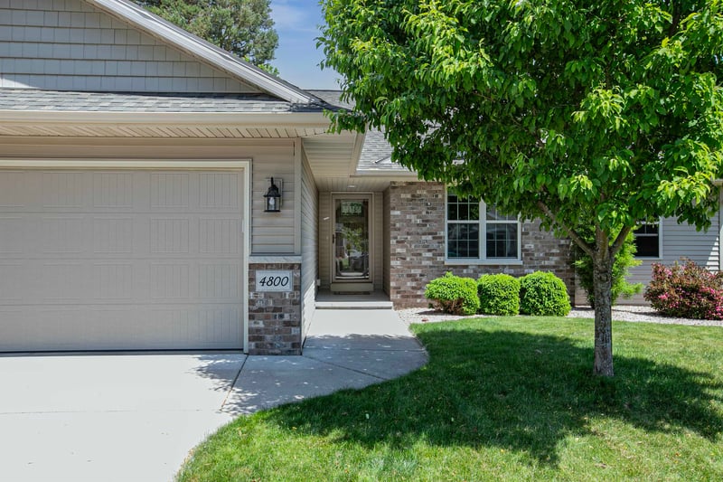 4800 Indigo Ln, Appleton, WI 54913