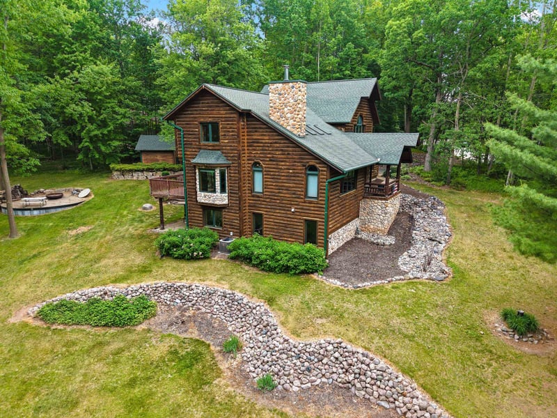 2765 Scotch Pine Trl, Suamico, WI 54313
