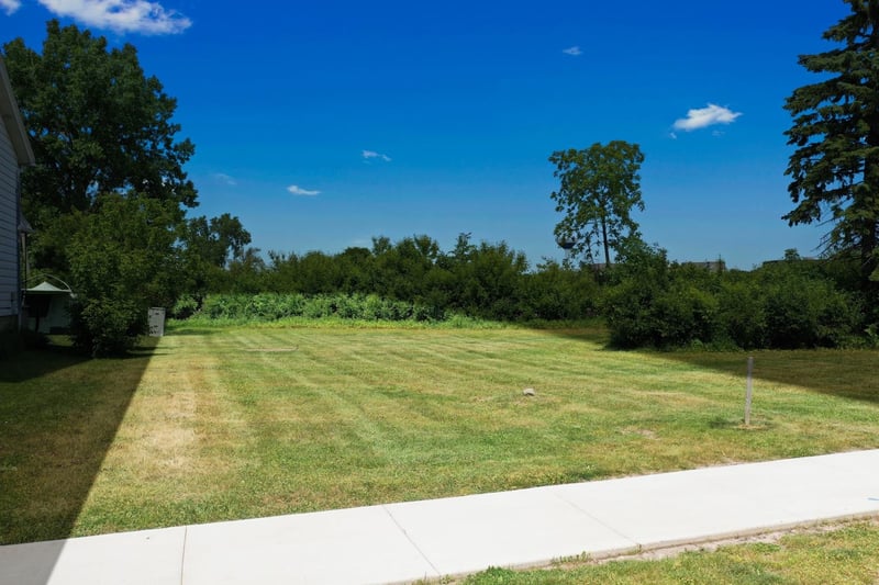 406 5th Ave #23, Oshkosh, WI 54902-5906