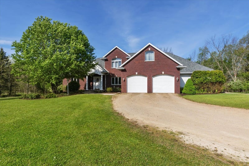 N2087 Teal Trl, Hortonville, WI 54944