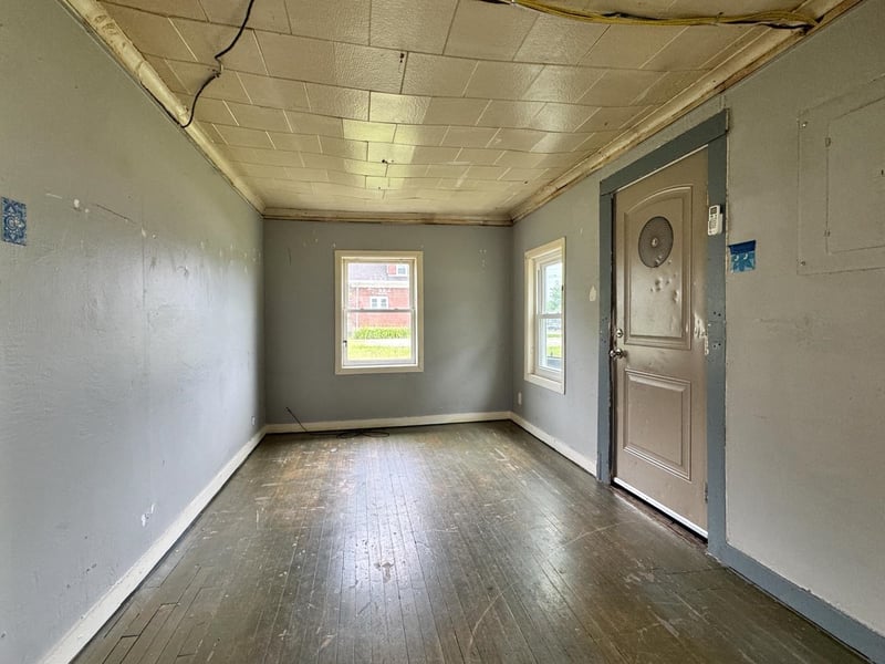 977 Velp Ave, Green Bay, WI 54303-3879