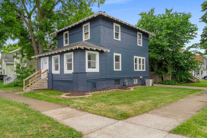 825 Crooks St, Green Bay, WI 54301