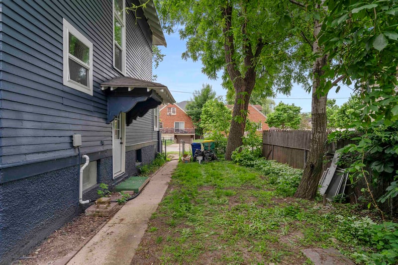 825 Crooks St, Green Bay, WI 54301