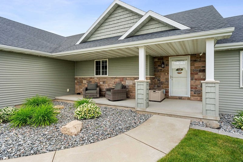 4866 Wren Dr, Appleton, WI 54913-7301