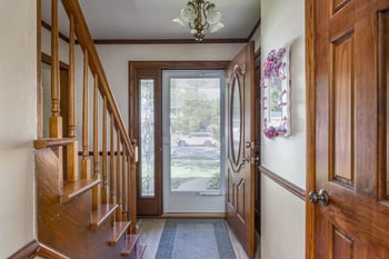 1710 Arlington Dr, Oshkosh, WI 54904-8218