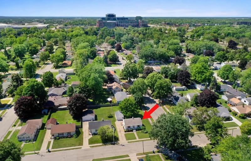 1201 Langlade Ave, Green Bay, WI 54304