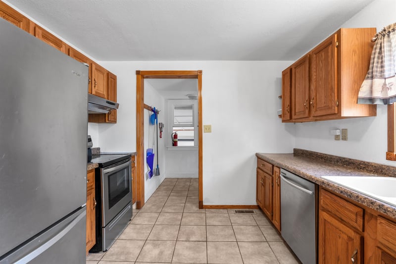 17 5th St, Winneconne, WI 54986