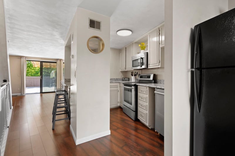 4545 Pine St, Appleton, WI 54914