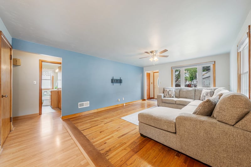 408 Abrams St, Green Bay, WI 54302