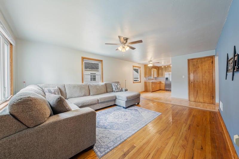 408 Abrams St, Green Bay, WI 54302
