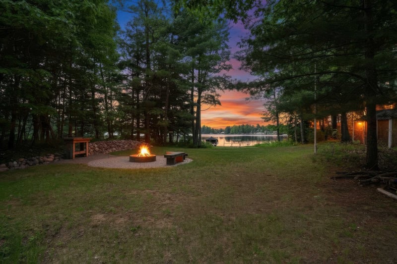 12055 Up North Ln, Crivitz, WI 54114