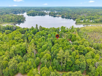 12055 Up North Ln, Crivitz, WI 54114
