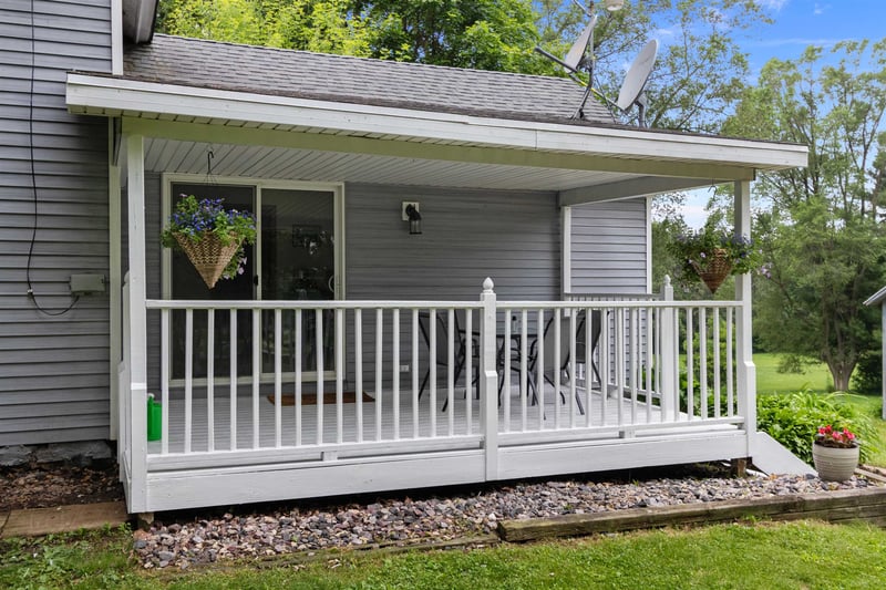 6724 Hillside Rd, Pickett, WI 54964
