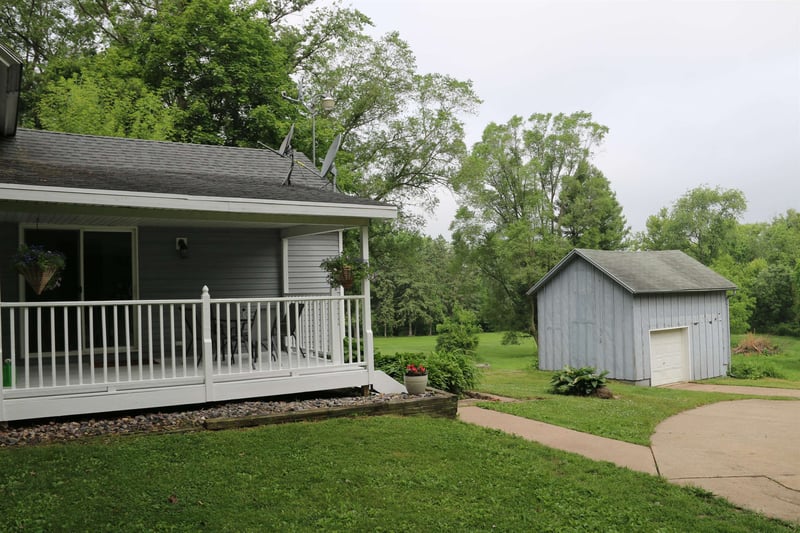 6724 Hillside Rd, Pickett, WI 54964