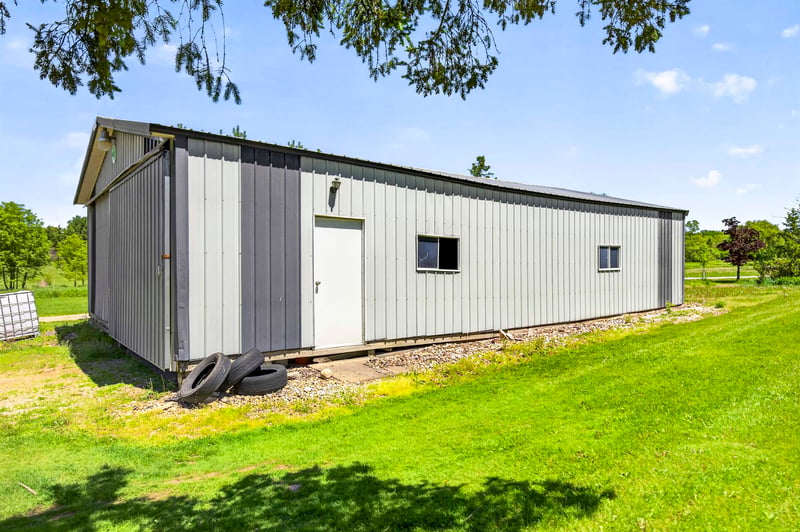 N978 North Rd, Hortonville, WI 54944