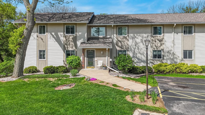 1 Altendorf Pl #8, Kaukauna, WI 54130