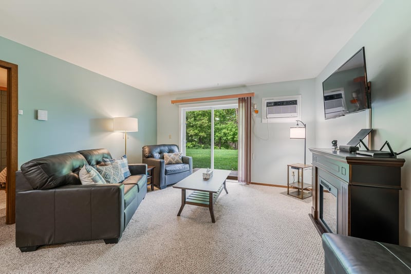 1 Altendorf Pl #8, Kaukauna, WI 54130
