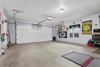 1396 Ponderosa Ave, Green Bay, WI 54313