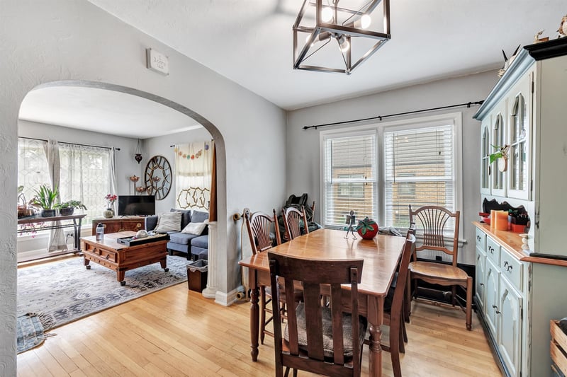 1307 Clay St, Green Bay, WI 54301-2509